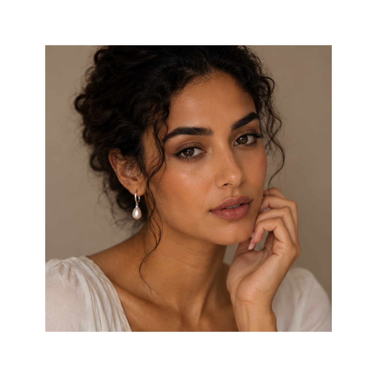 North African pearl elegant style earring