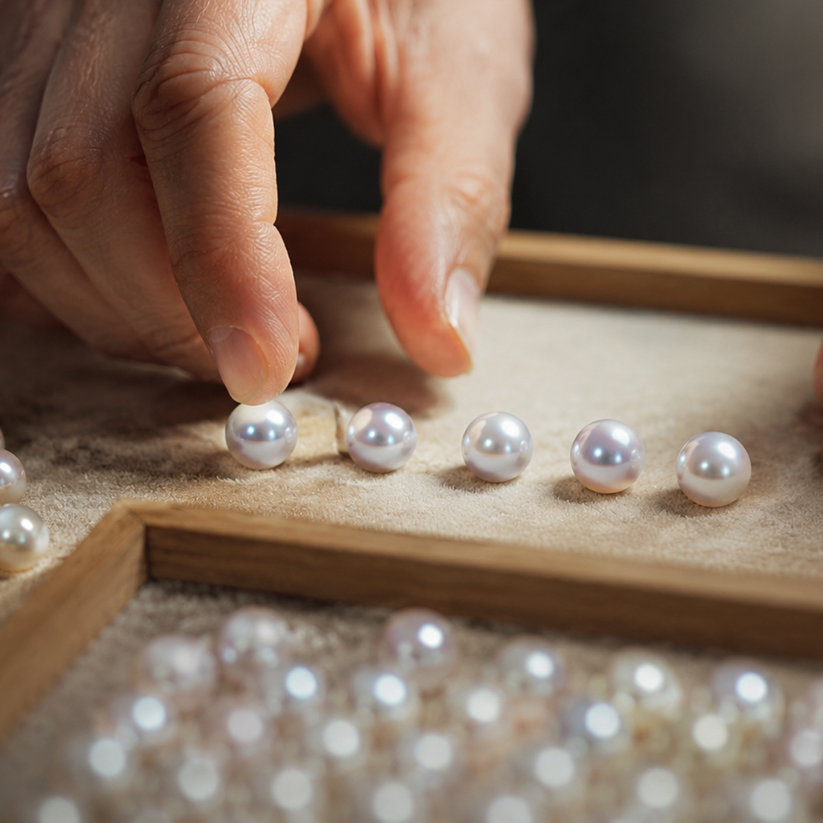 Sorting and grading AAAA pearls